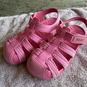 Reef Kids Pink Closed-Strap Water Sandals